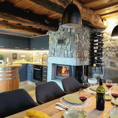 Vineyard Cottage Lan Na Hribu Semic Exterior foto